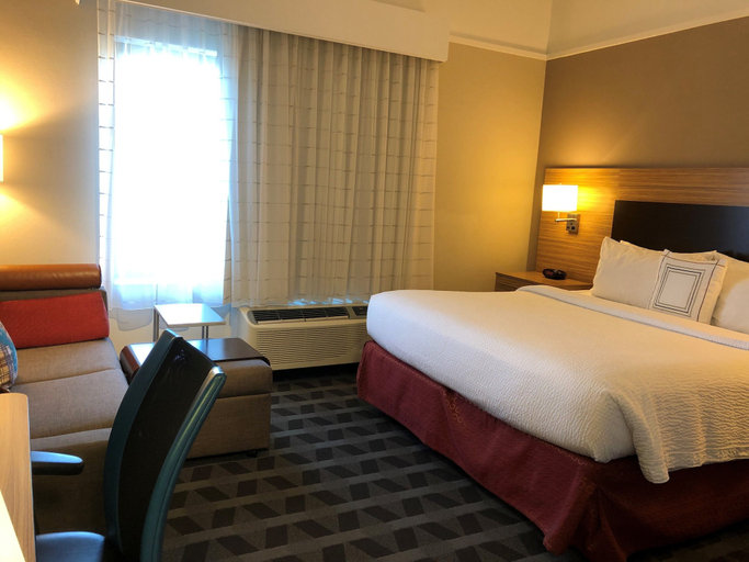 Bedroom 4, TownePlace Suites by Marriott Macon Mercer University, Bibb