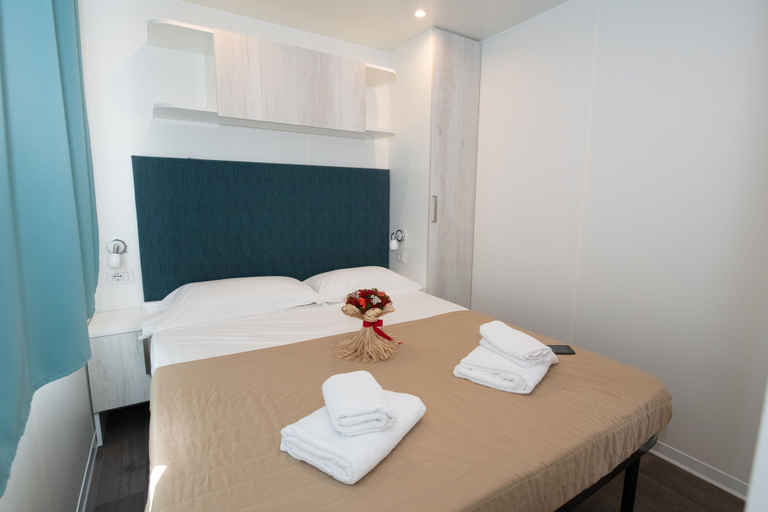 Bedroom 3, The Garda Village, Brescia