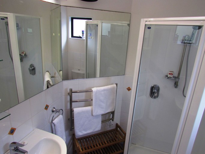 Bathroom, Beachfront Getaway, Far North