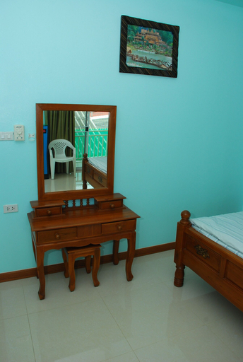 Bedroom 2, Perm Poon Sup Apartment, Hua Hin