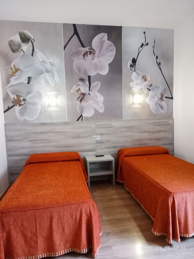 Bedroom 2, Hotel Yeste, Albacete