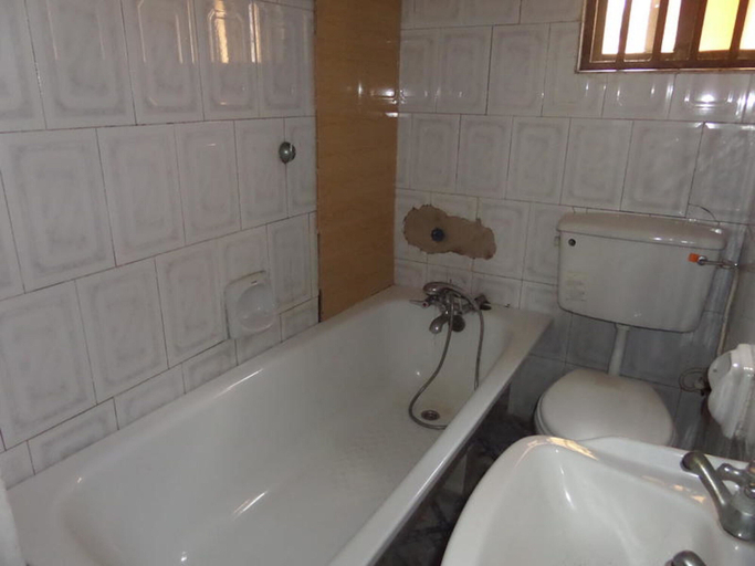 Bathroom 5, Peaceland Hotel Somulu, Mainland