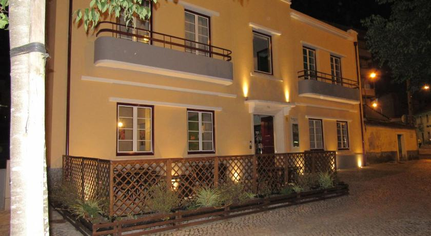 MOST ART BOUTIQUE HOSTEL, Leiria