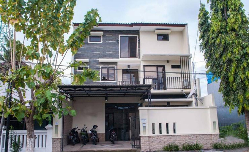 MYRooms Stay n Dine, Surabaya