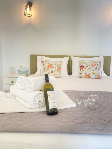 Bedroom 4, Gerani Studios, South Aegean