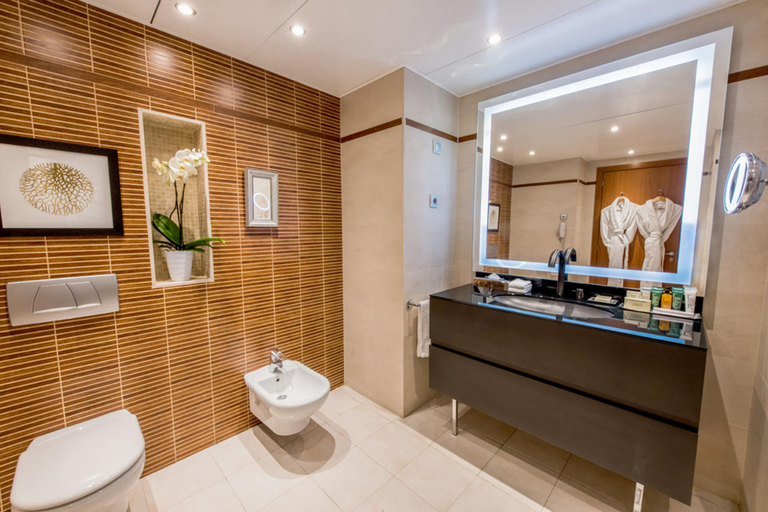 Bathroom 5, Hilton Diagonal Mar Barcelona, Barcelona