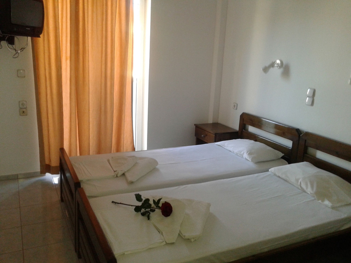 Bedroom 2, Sirena Apartments, Crete