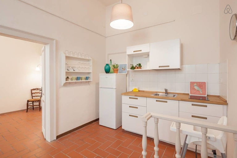 Others 5, Suite Elda, Verona