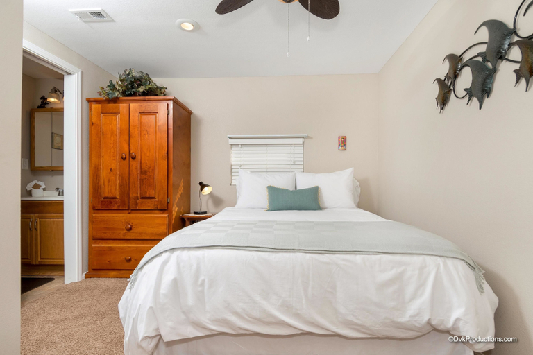 Bedroom, Coastal Cottage Haven, San Diego