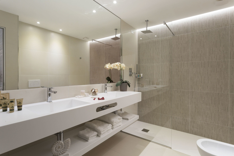 Bathroom 5, Astoria Suite Hotel, Rimini