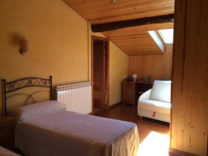 Bedroom 3, Hotel La Ribera, Lleida
