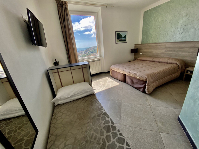 Bedroom 3, 88 Miglia, La Spezia