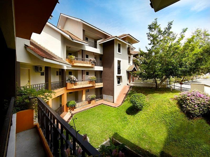 Exterior & Views
