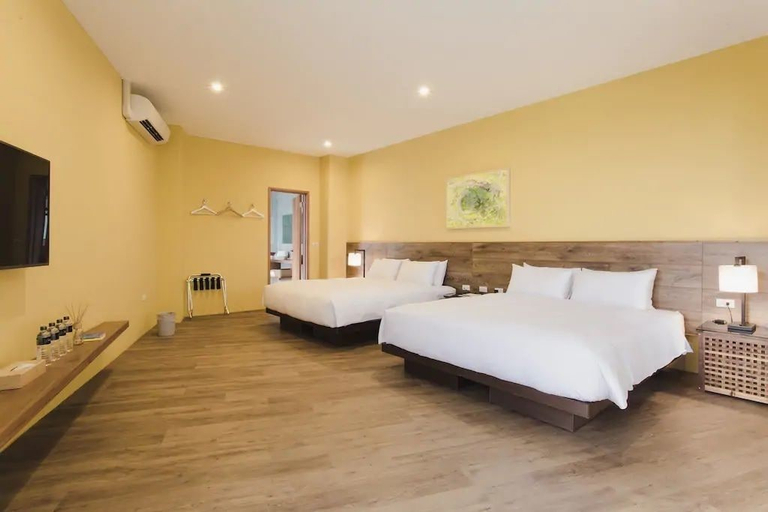 Bedroom 2, Lei Garden Inn, Yilan