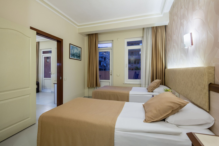 Bedroom 4, May Flower Apart Hotel, Alanya