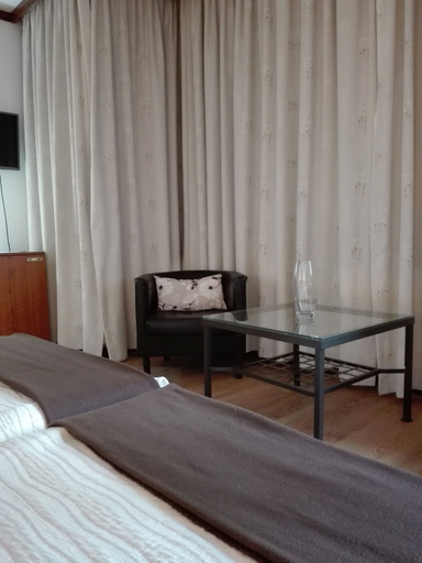Bedroom 4, Hotel Windsor, Funchal