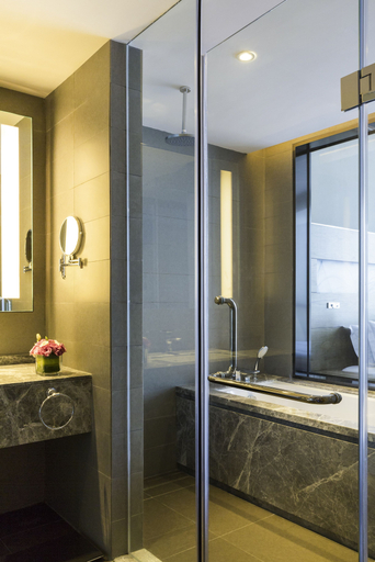 Bathroom 4, Novotel Rizhao Suning, Rizhao