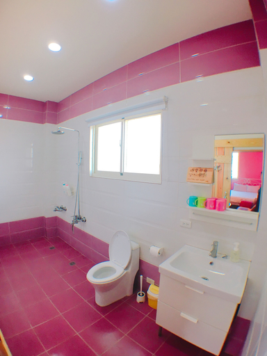 Bathroom 3, Hey Let's Play B&B, Pingtung