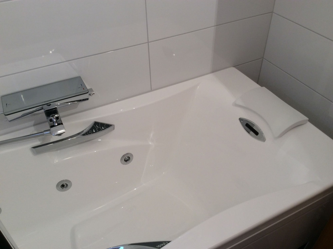 Bathroom 4, Hotel des bois, Bas-Rhin