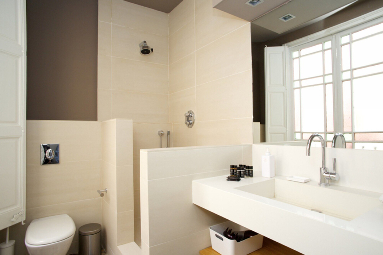 Bathroom 3, BarcelonaForRent The Claris Suites, Barcelona