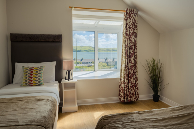 Bedroom 3, Dingle Harbour Lodge