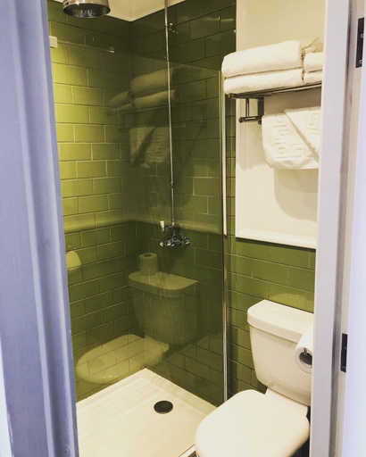 Bathroom 3, The Royal Oak, North Yorkshire