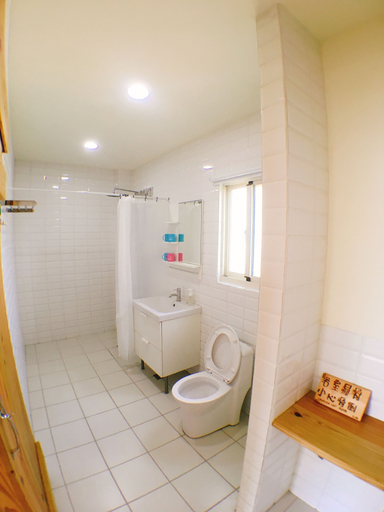 Bathroom 4, Hey Let's Play B&B, Pingtung