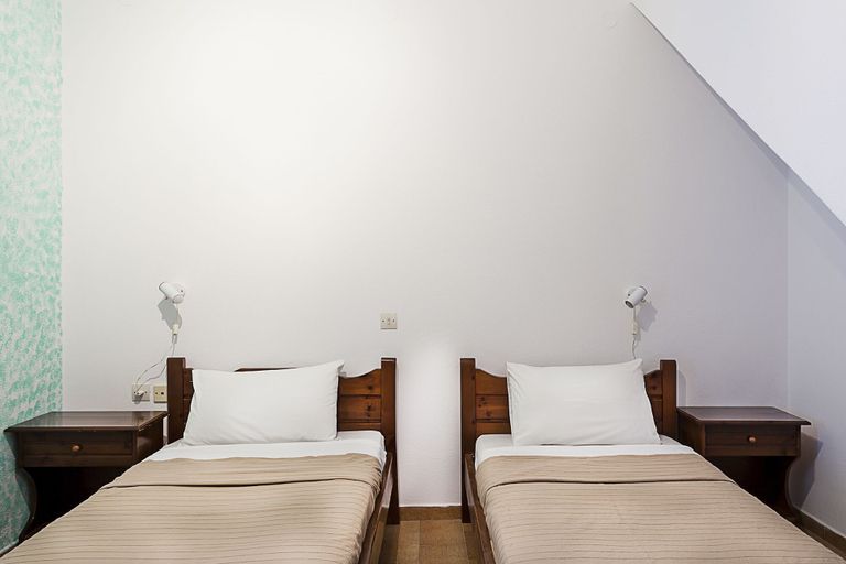 Bedroom 3, Ippokampos Hotel, South Aegean