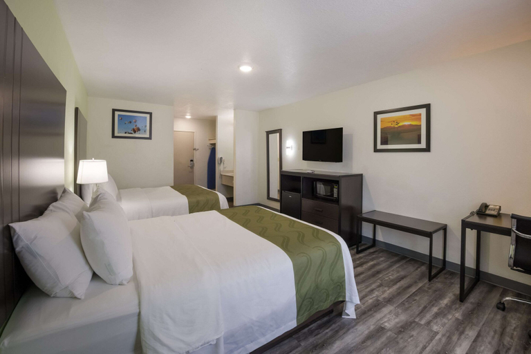 Bedroom 3, Quality Inn & Suites Clayton, NM, Union