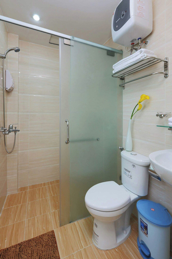 Bathroom 11