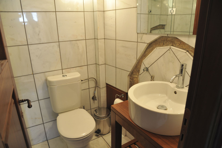 Bathroom, Rodi House, Peloponnese