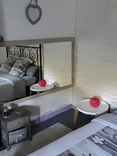 Bedroom 4, Le Chanteraine, Namur