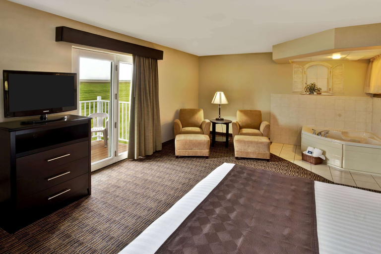 Bedroom 3, AmericInn by Wyndham Beaver Dam, Dodge