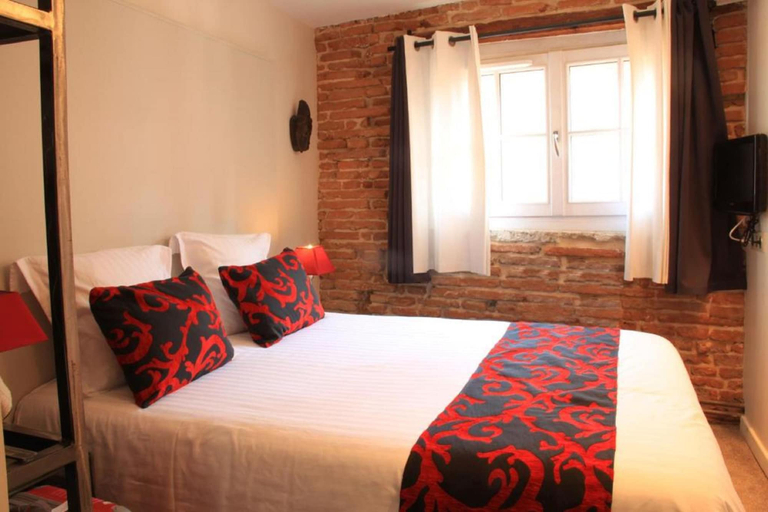 Bedroom 4, Hôtel des Arts, Haute-Garonne