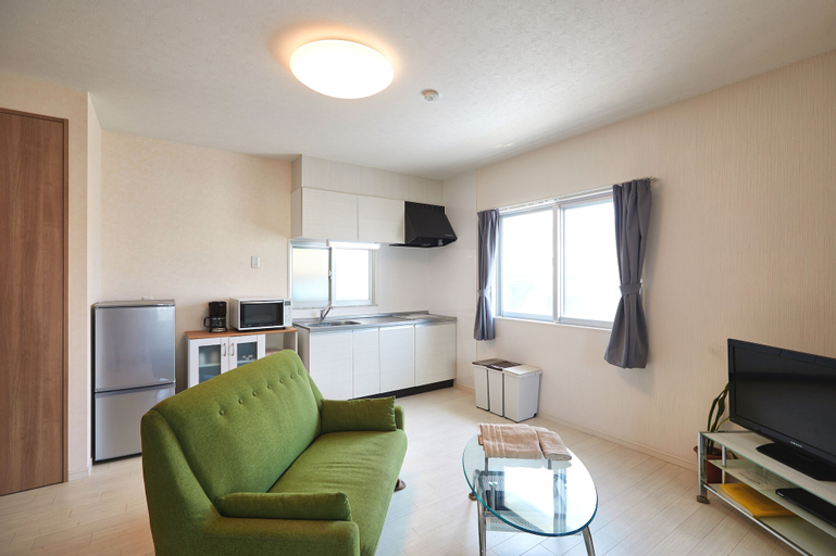 Others 5, Rainbow Terrace, Ginowan