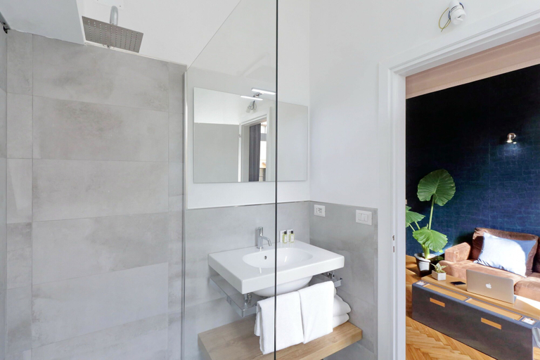 Bathroom 4, Vico Rooms and Terrace, Roma