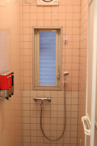 Bathroom 2, Hiroshima Guesthouse HARU, Hiroshima