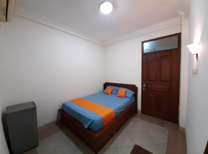 Bedroom 1, OYO 91327 Residence 38, South Jakarta