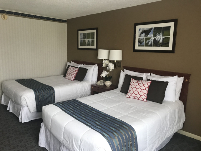 Bedroom 3, Lakeview Golf Resort, Monongalia