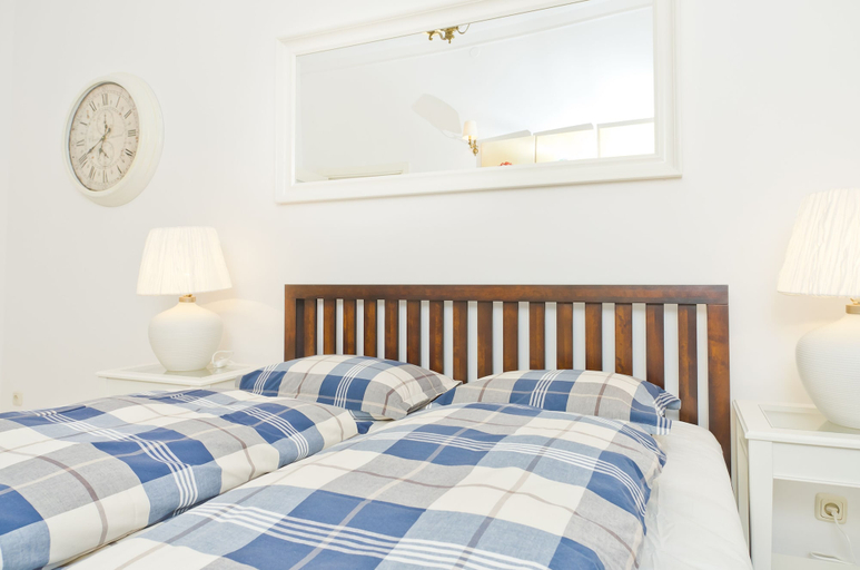 Bedroom 3, Stone Steps Apartments, Warsaw