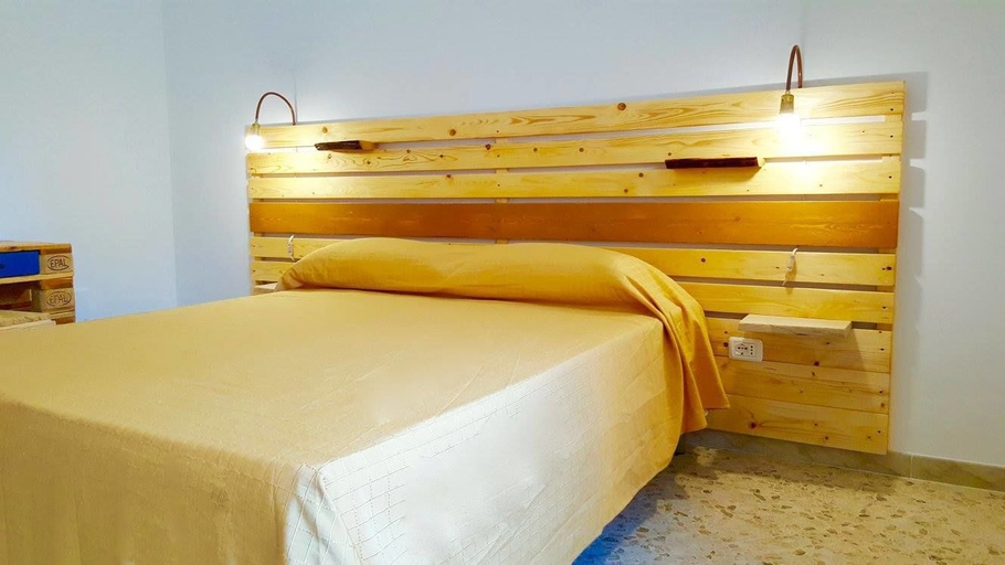 Bedroom 3, CASA della NONNA, Bari