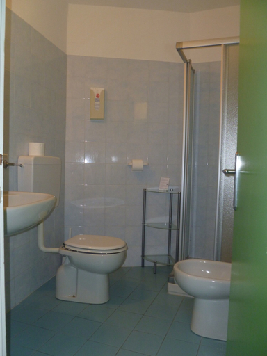 Bathroom 3, Hotel Alpino, Verona