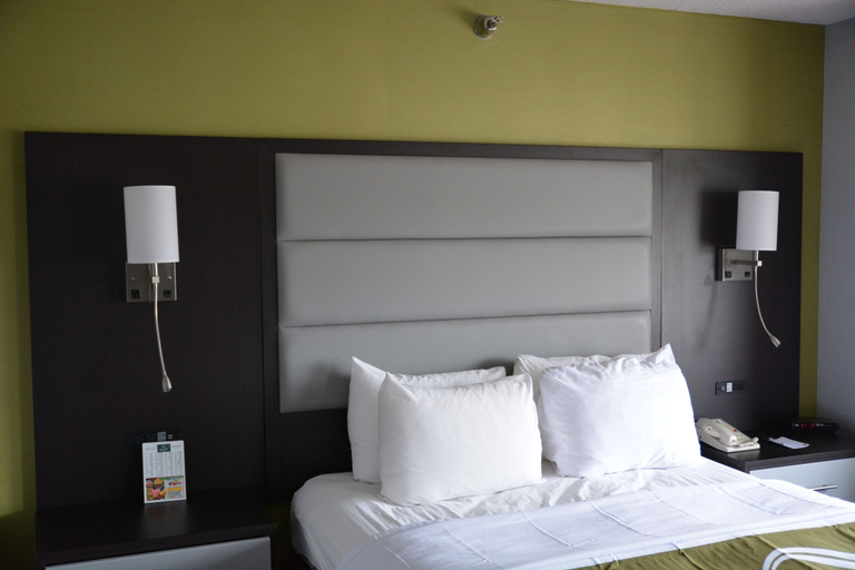 Bedroom 3, Quality Inn Grove City - Columbus South, Franklin