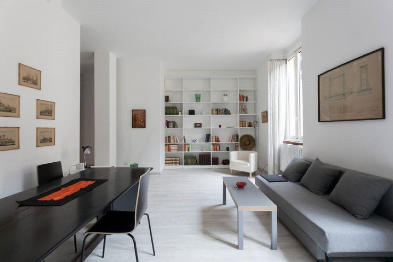 Living area 3, Amedei Apartment int 7, Milano
