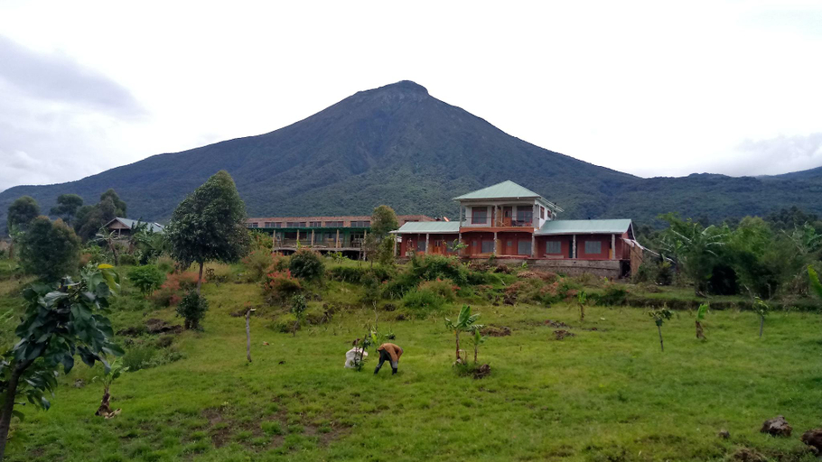 2, Mgahinga Gorilla Triangle Lodge, Kisoro