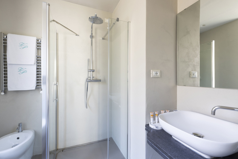 Bathroom 5, Hotel Villa Paradiso, Messina