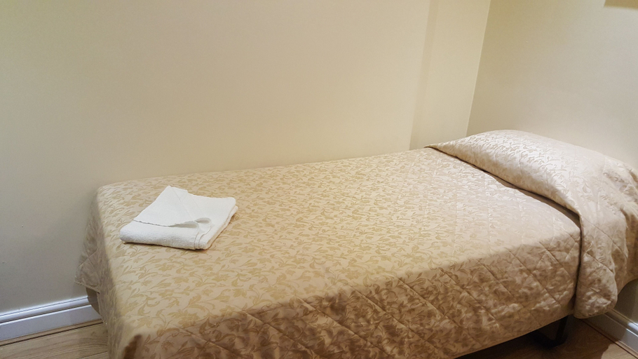 Bedroom 4, Notting Hill Gate Hotel, London