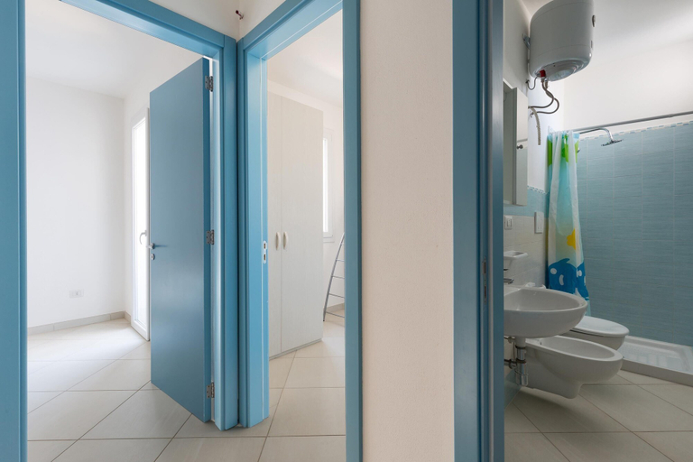 Bathroom 4, Villetta Raffaele, Lecce