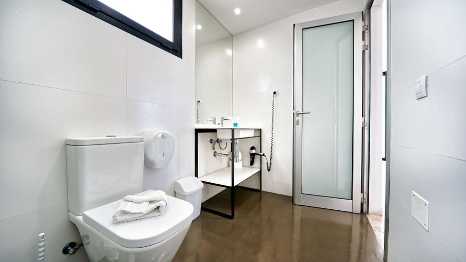 Bathroom 4, Ura Nido del Águila, Las Palmas