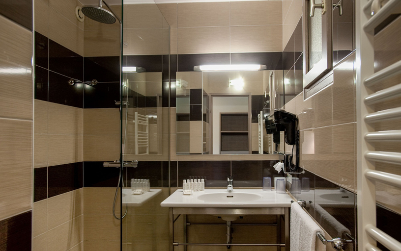 Bathroom 5, Hotel Marina Corsica, Corse-du-Sud
